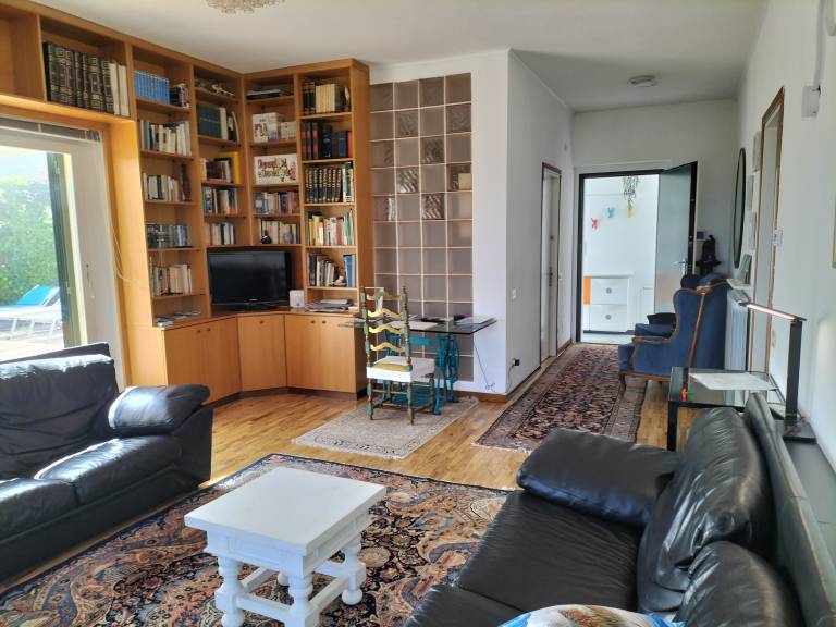 Villa 'Gloria Guest House' with Sea View, Wi-Fi and Air Conditioning — photo 4