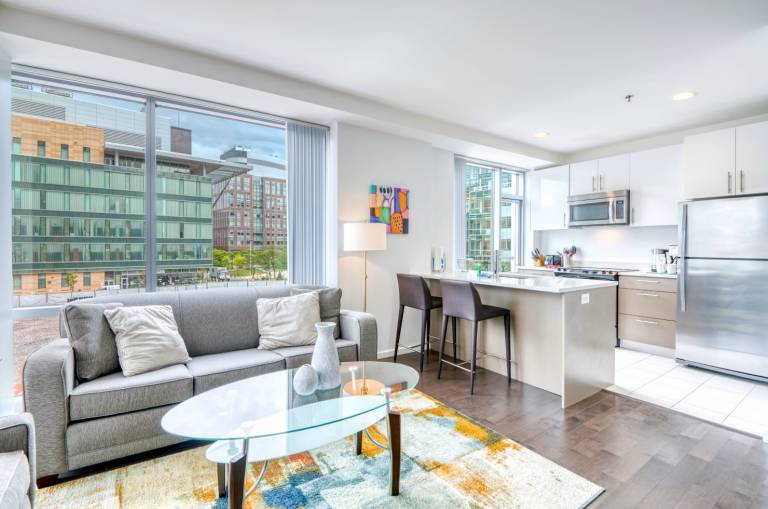 Family-oriented apartment with patio | Suitable for remote work | Dogs allowed — photo 3