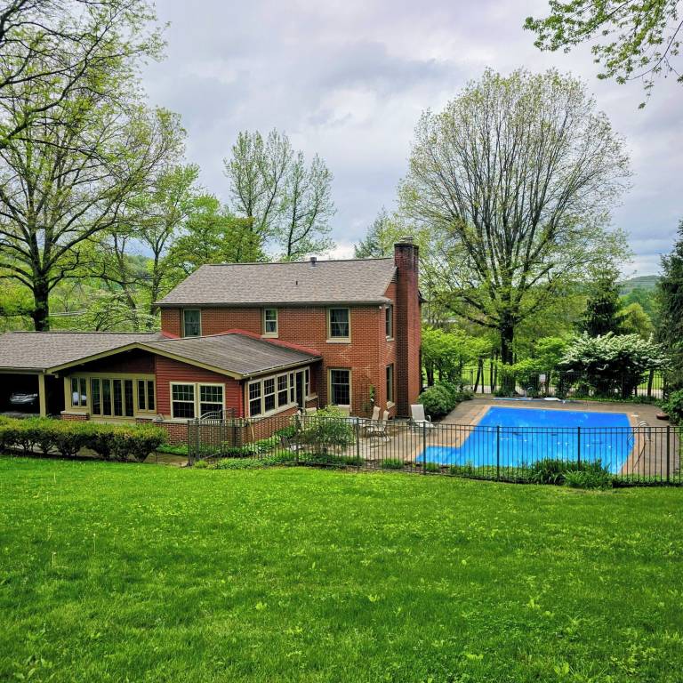 House Hempfield Township