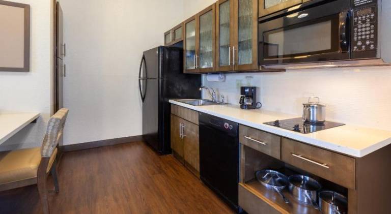 Candlewood Suites-West Springfield By IHG — photo 3