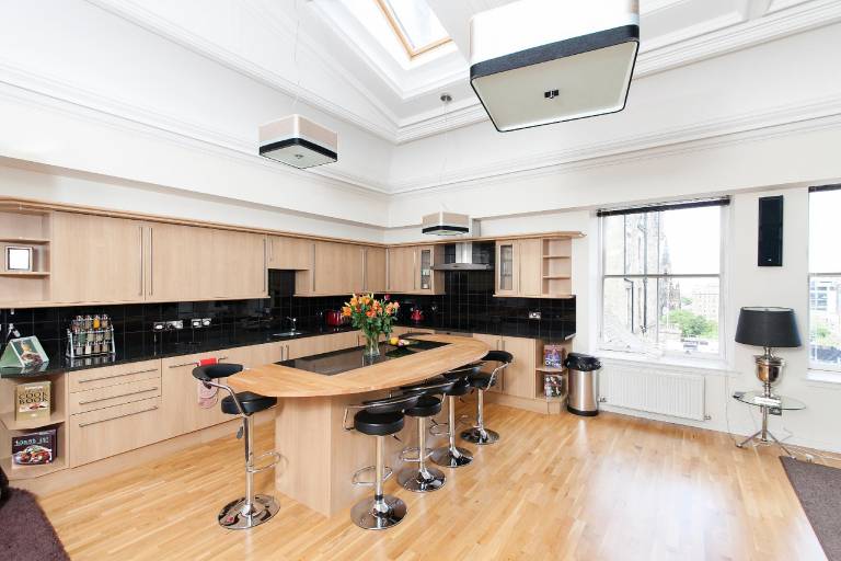 Serviced apartment with garden | Near Edinburgh Castle | Pets allowed — photo 4