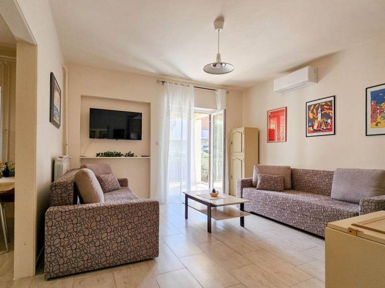Rental apartment with terrace | Next to the beach | Pets are welcome — photo 3