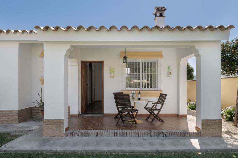 Nice vacation home with terrace, barbecue & garden | Garden view | Next to the beach | Suitable for remote work | Dogs allowed — photo 3