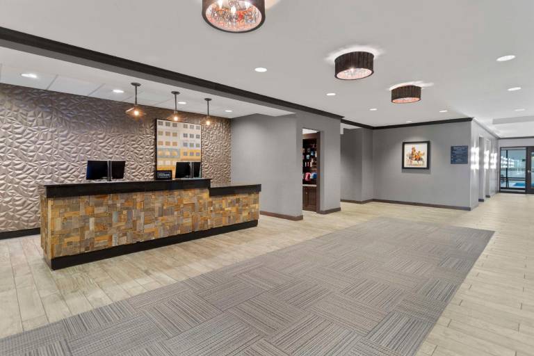 Hampton Inn & Suites Columbus Scioto Downs — photo 4
