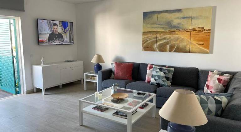 Fully equipped rental apartment with yard, pool & terrace | Beach nearby | Pets are welcome — photo 2
