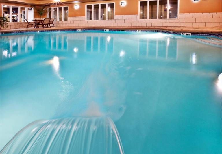 Holiday Inn Express Hotel & Suites Crawfordsville By IHG — photo 2
