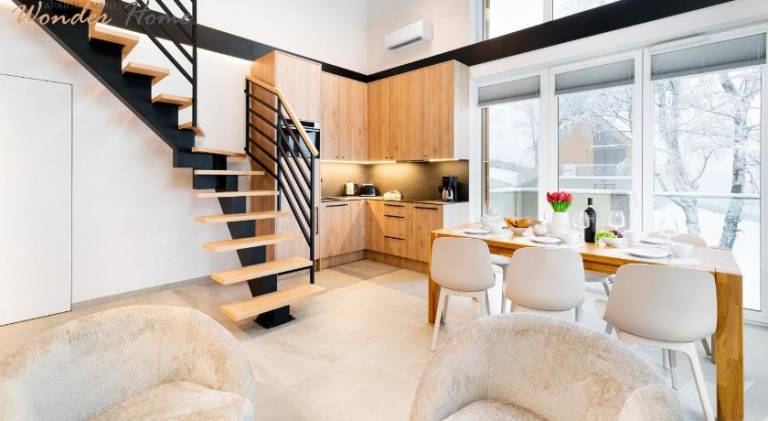 Wonder Home - Domki Hillside tuz przy stoku narciarskim - na terenie kompleksu plac zabaw i zewnetrz — photo 3