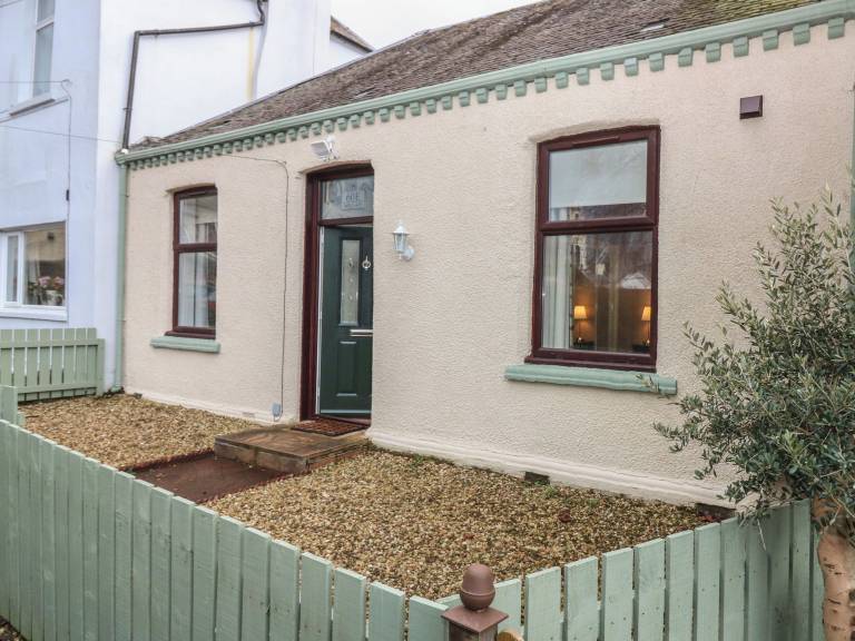 Cottage Lanark