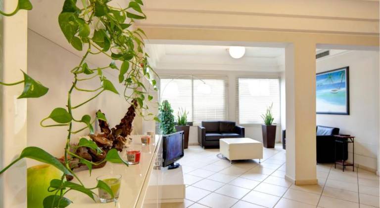Beautiful serviced apartment with terrace & jacuzzi | Close to the beach | Good for workation | Dogs allowed — photo 5