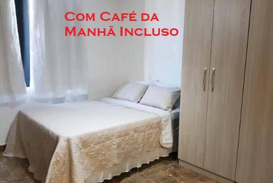 Flat Novo1 - Cafe, Cama Queen, Ar, Estac e Internet in Barueri