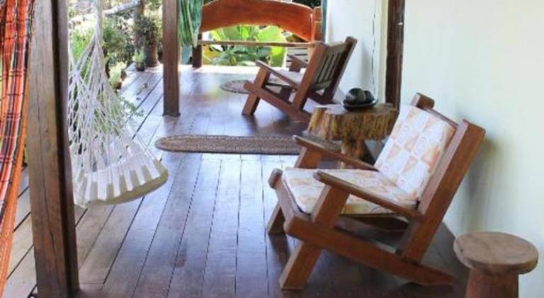 Rental apartment with patio & yard — photo 5