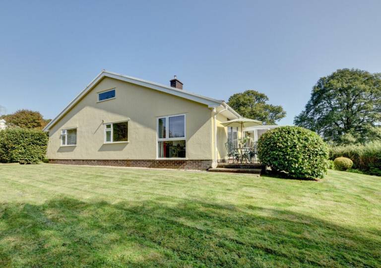 House  Dulverton