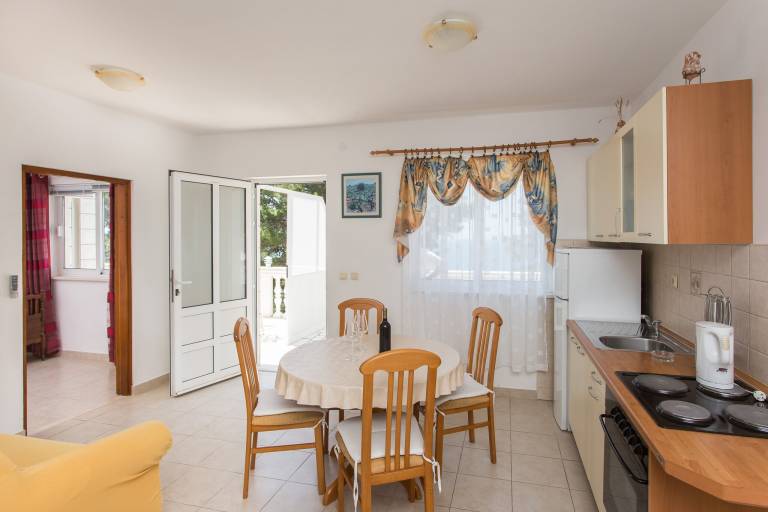 Holiday apartment with grill — photo 2