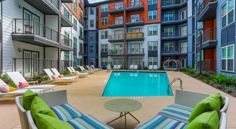 Rental apartment with pool — photo 3