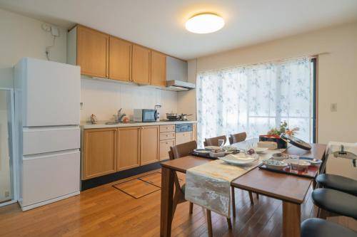 CEREZO House