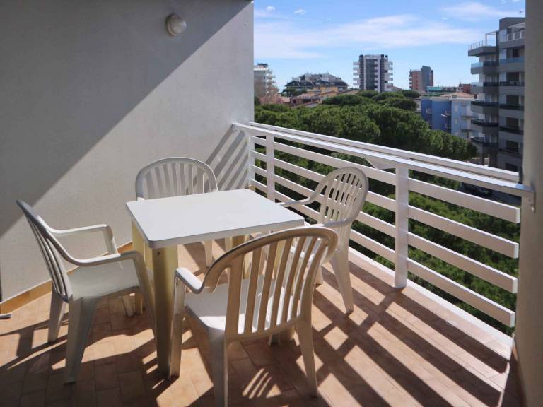Holiday apartment with patio & yard | Beach nearby | Pets are welcome — photo 3