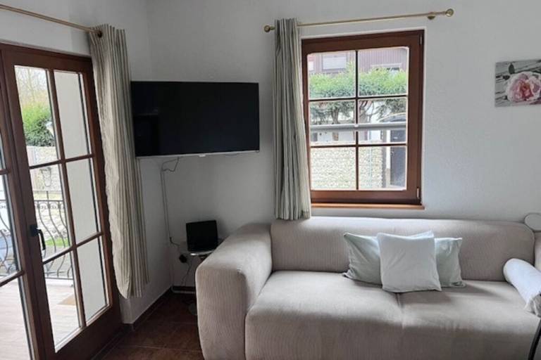 Fully equipped house with yard, terrace & sauna | Pet-friendly — photo 3