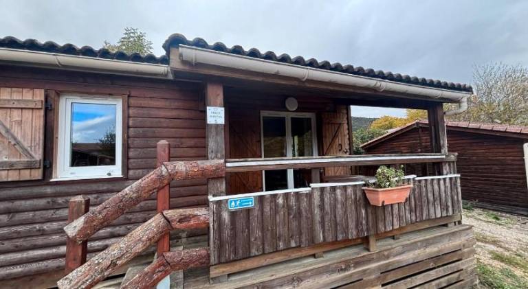 Chalet with pool in Foix