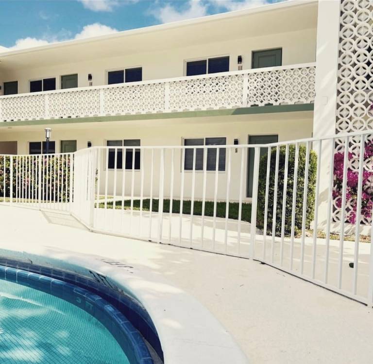 Motel  Palm Beach Shores