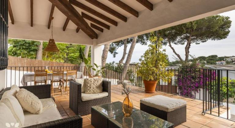 Villa with private pool, barbecue & terrace — photo 4