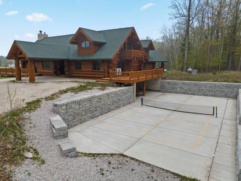 Lodge Fish Creek