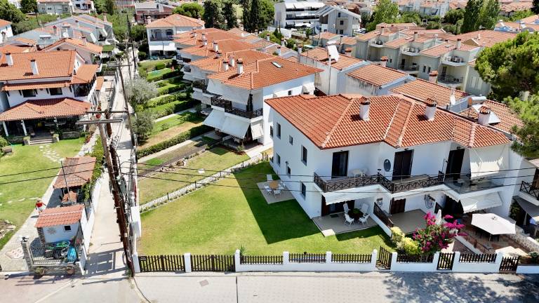 Beachfront Bliss in Nikiti, Spacious 2 Story Villa with Stunning Sea Views — photo 2