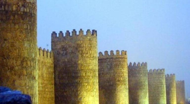 House Ávila‎