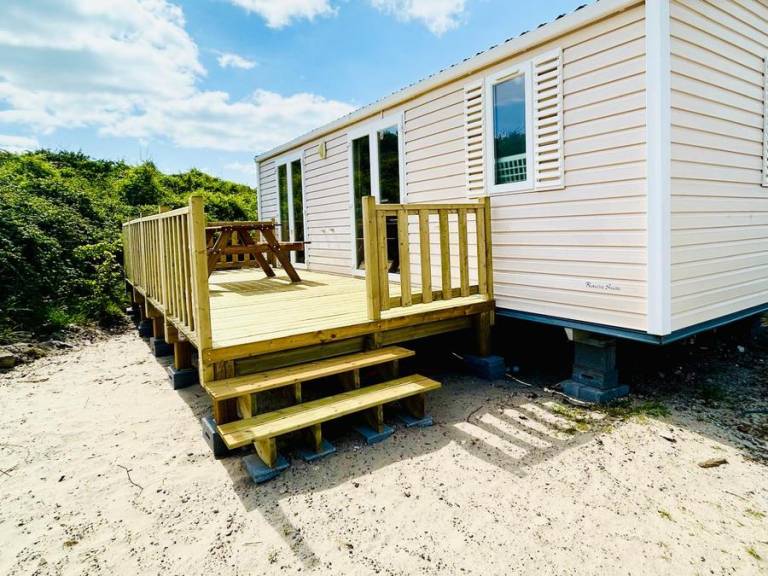 Pleasant mobile home with terrace | Pet-friendly — photo 4