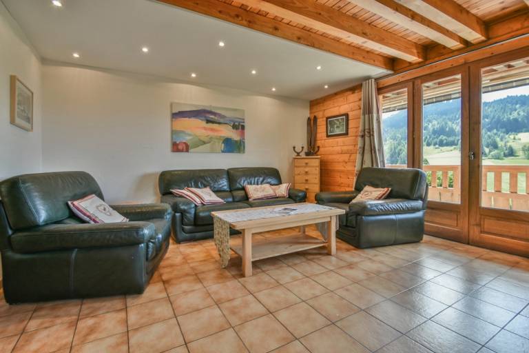 Family-oriented chalet with garden & BBQ | Mountain view | Next to the ski | Pets are welcome — photo 3