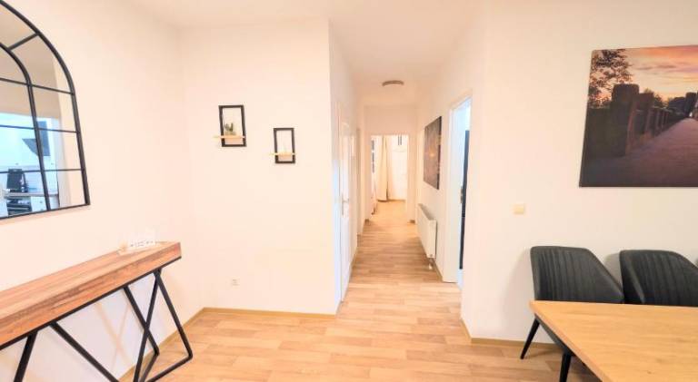 Apartment with 2 rooms for 6 persons — photo 3