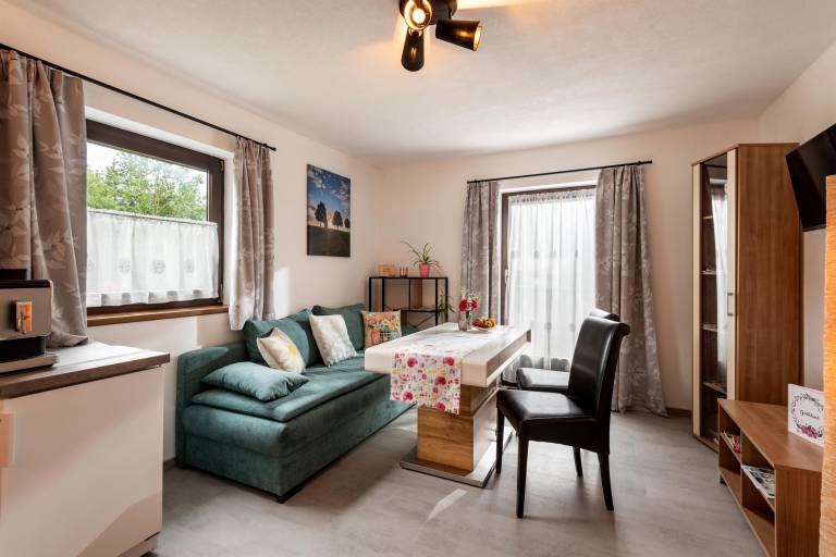 Child-friendly pleasant rental apartment with grill, garden & patio | Pets allowed — photo 3