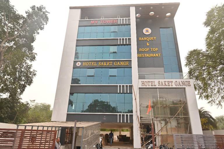 HOTEL SAKET GANGE in Prayagraj