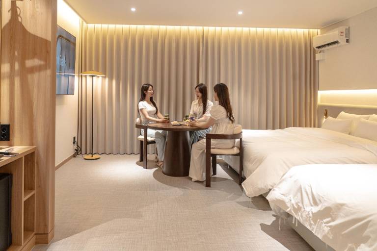 H Avenue Gwangju Cheomdan Branch
