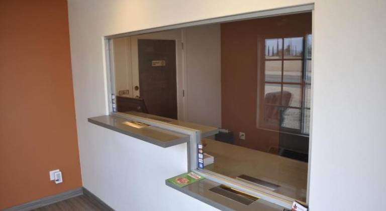 Motel 6 Maple/Main — photo 5