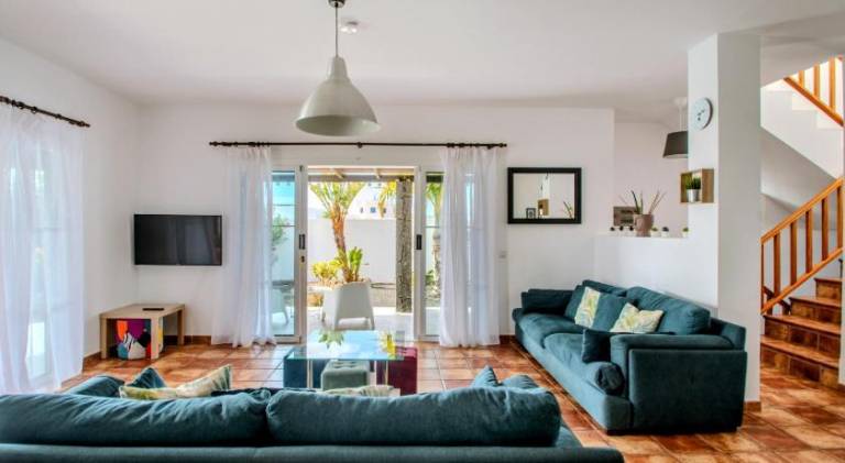 Villa with private pool, barbeque & patio | Suitable for remote work — photo 2