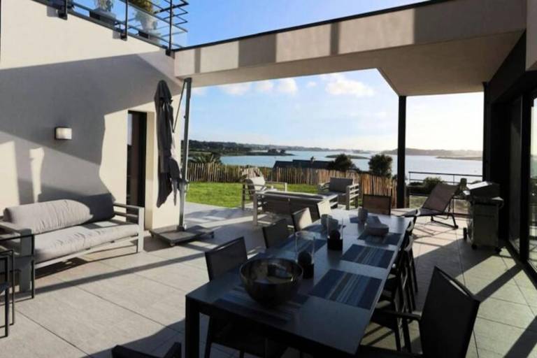 Vacation home with sauna, terrace & barbeque | Garden view — photo 3