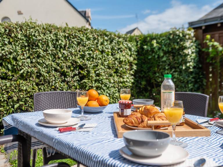 House with terrace, yard & BBQ | Close to the beach | Pets are welcome — photo 3