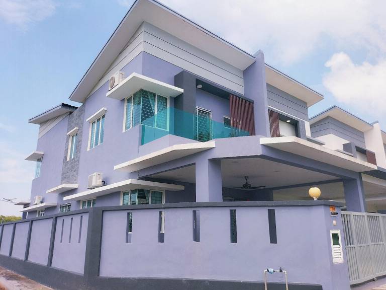 House Taman Ria