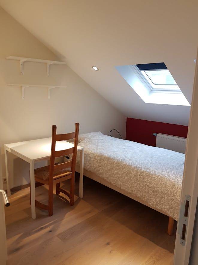 200 M² Privé Kamer ∙ 1 Slaapkamer ∙ 1 Gast - Brussel
