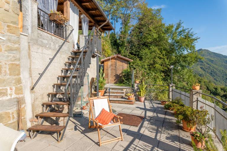 Apartment "Il Belvedere sulla Valle House" with Mountain View, Wi-Fi & Terrace — photo 3