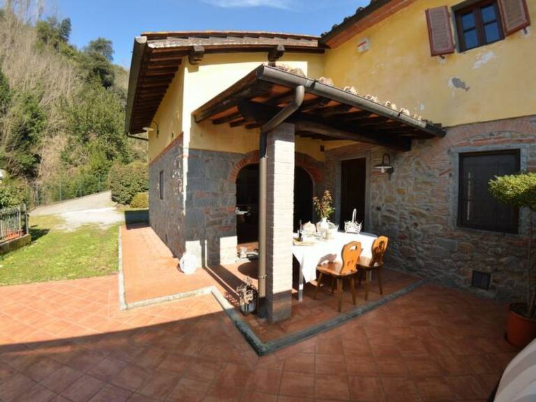 House Pescia