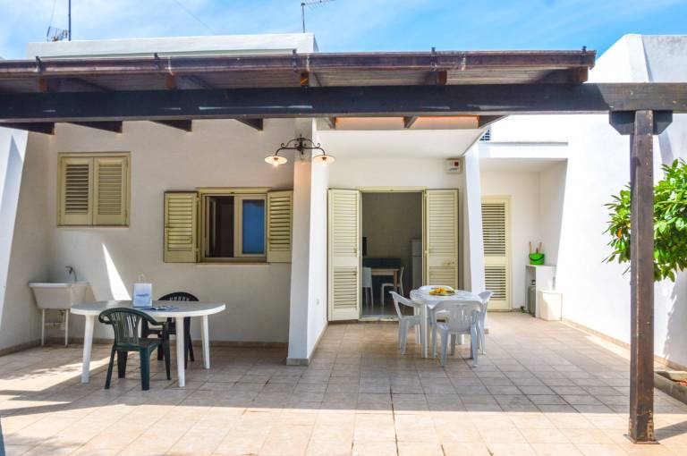 Vacation home with terrace — photo 4