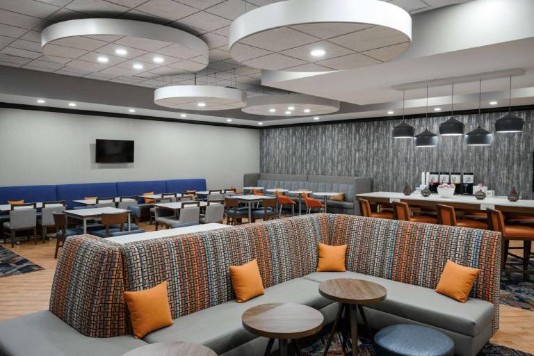 Hampton Inn Evansville/Airport — photo 4