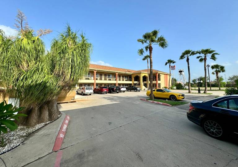 Texas Inn and Suites City Center at University Dr. — photo 3