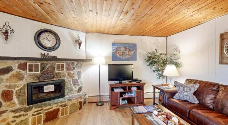Rental apartment with hot tub & pool | Next to the beach | Pet-friendly — photo 2