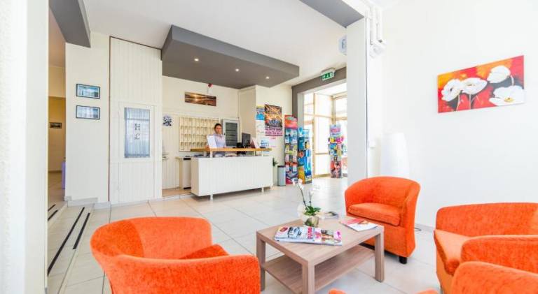 Hotel Elefantino Grey - Free Brunch & Breakfast Until 13-00 - Vicinissimi a Mirabilandia — photo 2