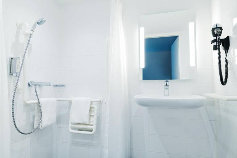 B&B Hotel Zurich Airport Rumlang — photo 2