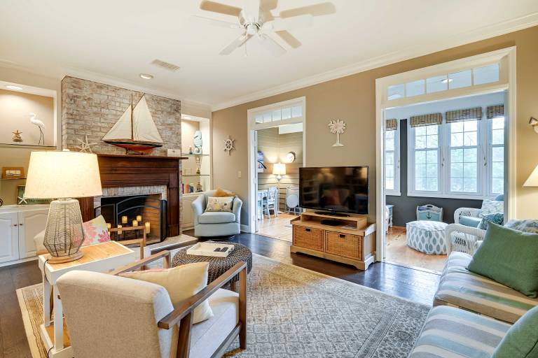 Charming Cottage Near Golf Courses & Marsh Walk