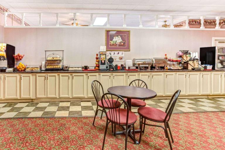 Ramada by Wyndham Murfreesboro — photo 5