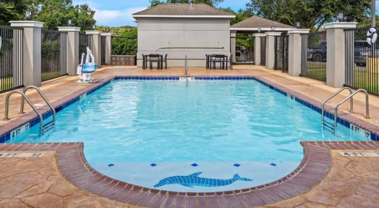 Candlewood Victoria By IHG — photo 3